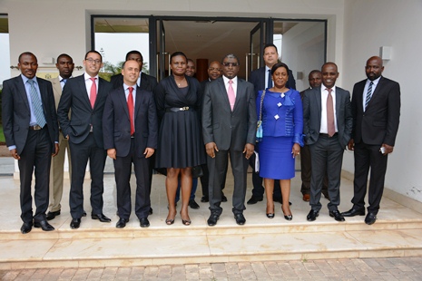 visite-de-courtoisie-d-une-delegation-du-tresor-du-gabon-a-la-chancellerie-de-l-ambassade-du-gabon-au-maroc-rabat-5-06-2014