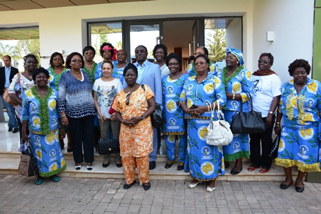 le-reseau-des-femmes-senateurs-du-gabon-refeseg-a-la-chancellerie-du-gabon-au-maroc-15-06-2014